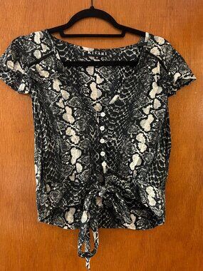 Kivari Snake Two-Piece Blouse and Skirt Set